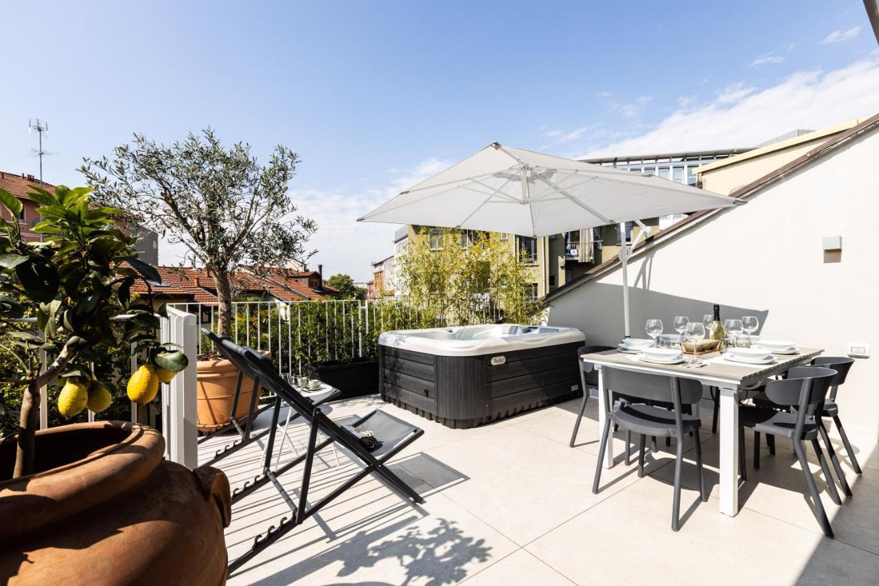 *Villa Olivo*With Private Terrace & Jacuzzi + 3Bedrooms Milan Bagian luar foto