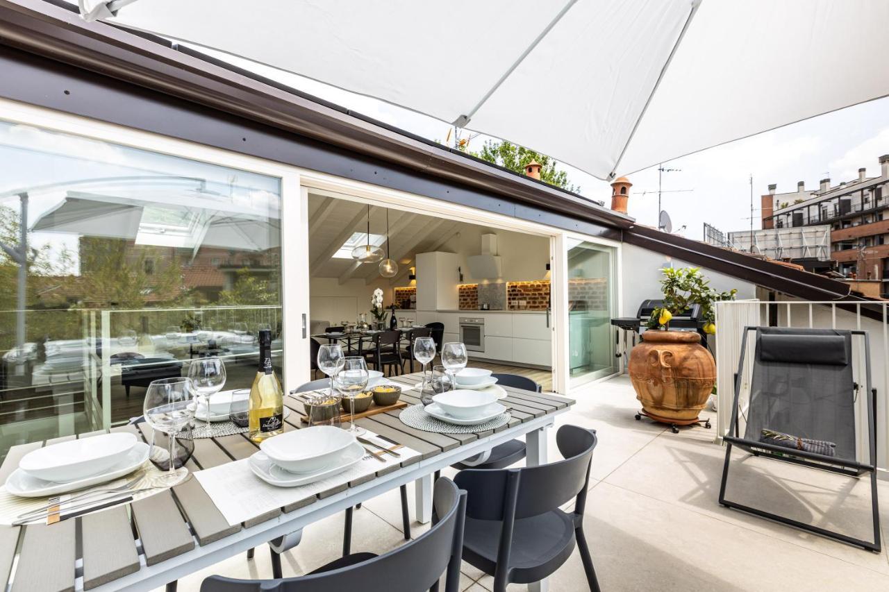 *Villa Olivo*With Private Terrace & Jacuzzi + 3Bedrooms Milan Bagian luar foto