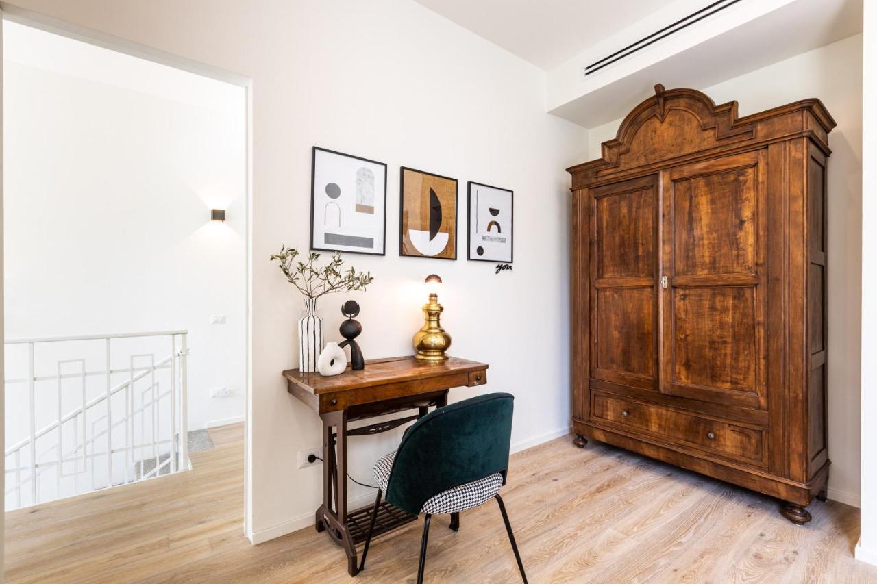 *Villa Olivo*With Private Terrace & Jacuzzi + 3Bedrooms Milan Bagian luar foto