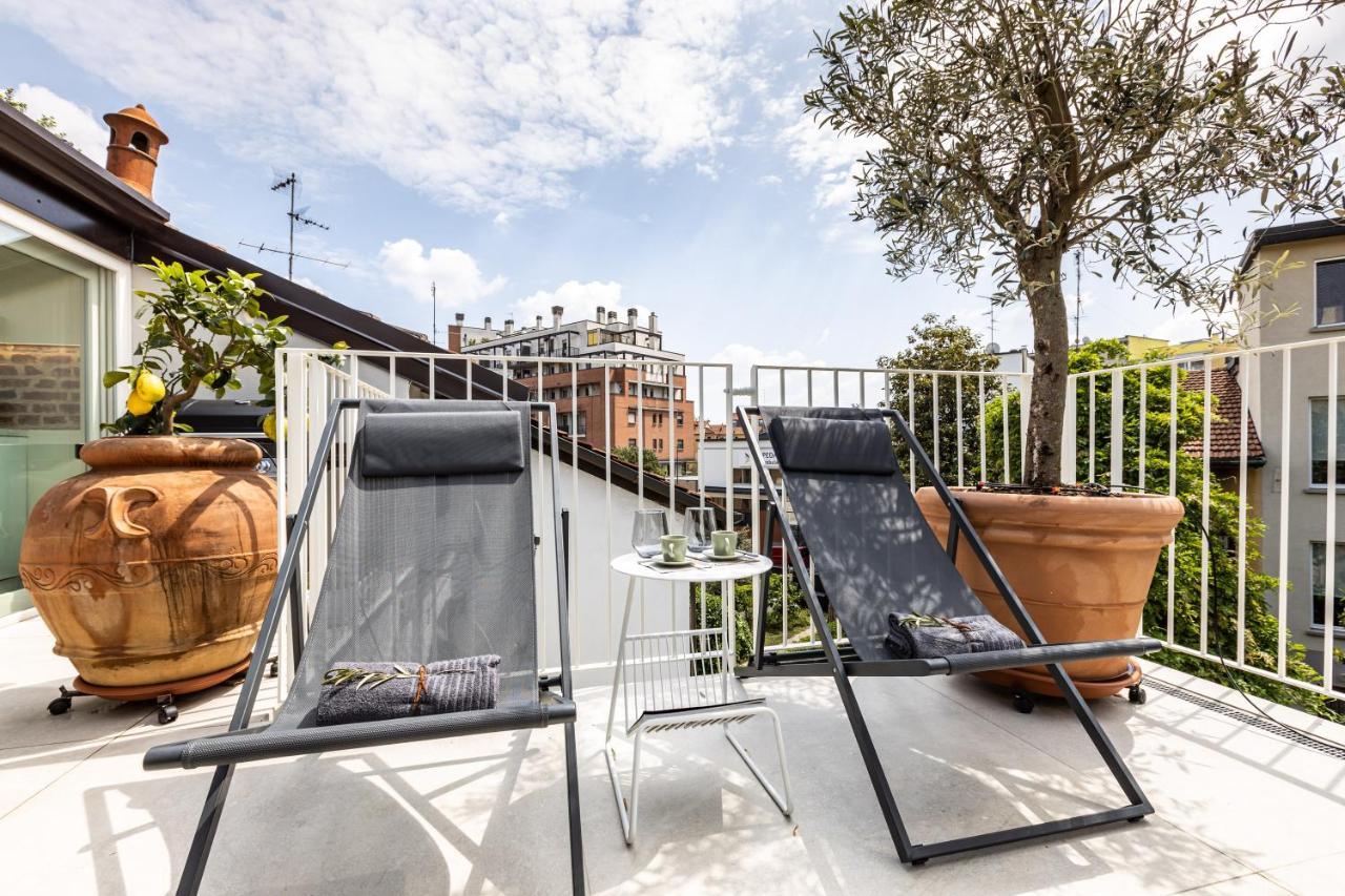 *Villa Olivo*With Private Terrace & Jacuzzi + 3Bedrooms Milan Bagian luar foto