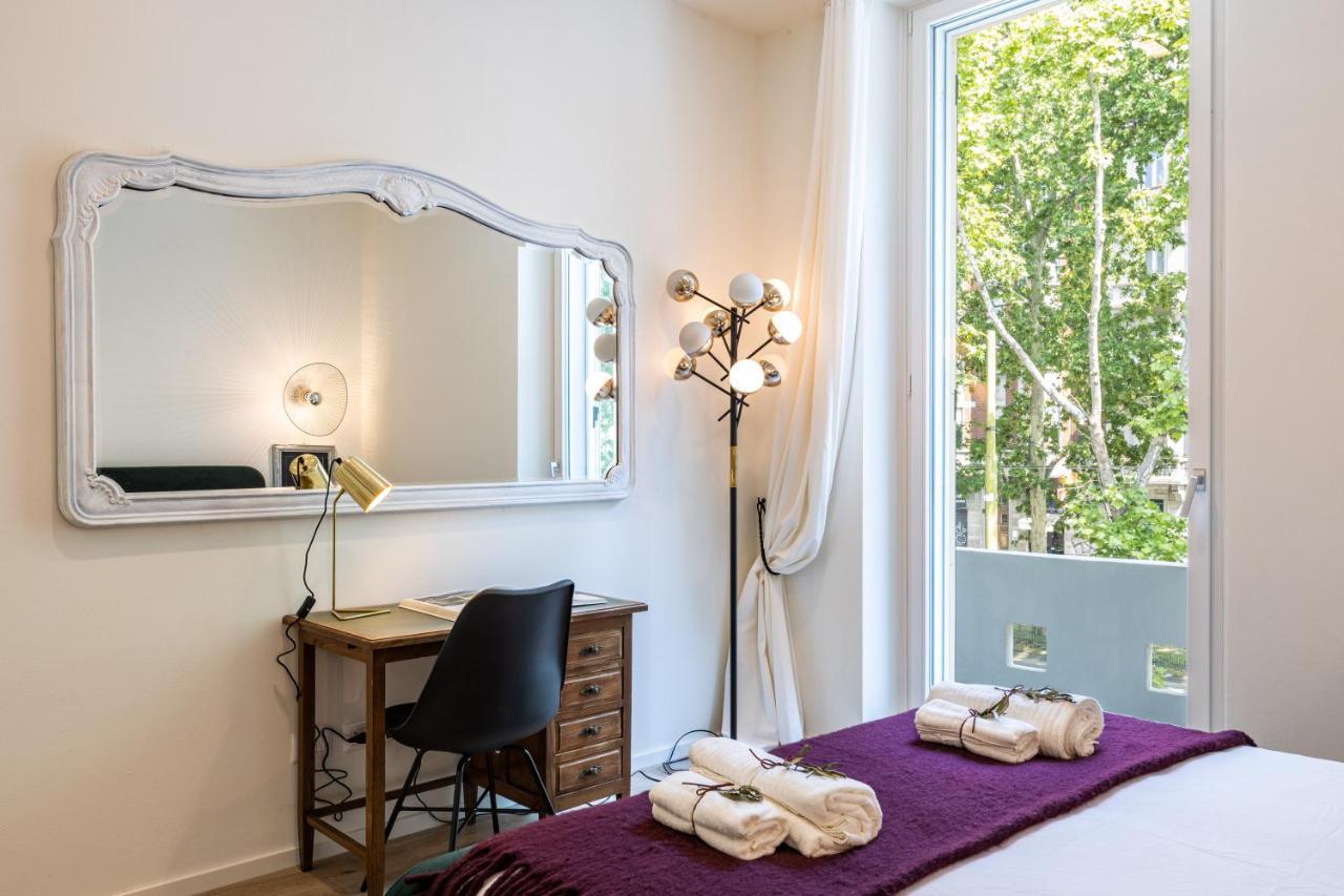 *Villa Olivo*With Private Terrace & Jacuzzi + 3Bedrooms Milan Bagian luar foto